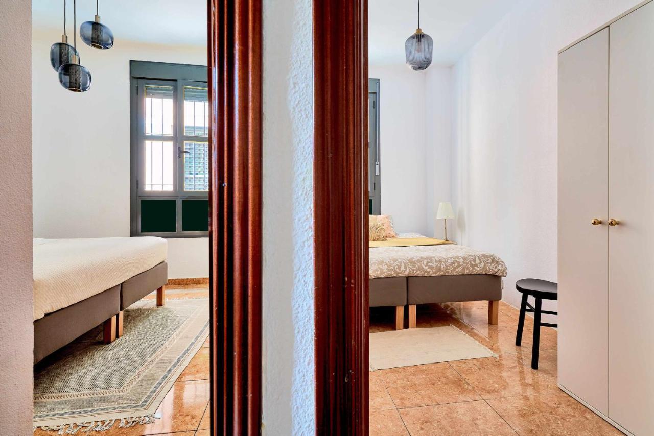 Ferienwohnung Under The Olive Trees In Historic Center Of Málaga Exterior foto