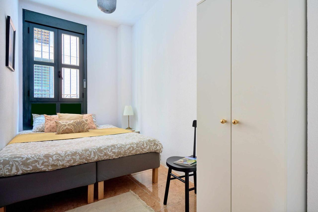 Ferienwohnung Under The Olive Trees In Historic Center Of Málaga Exterior foto