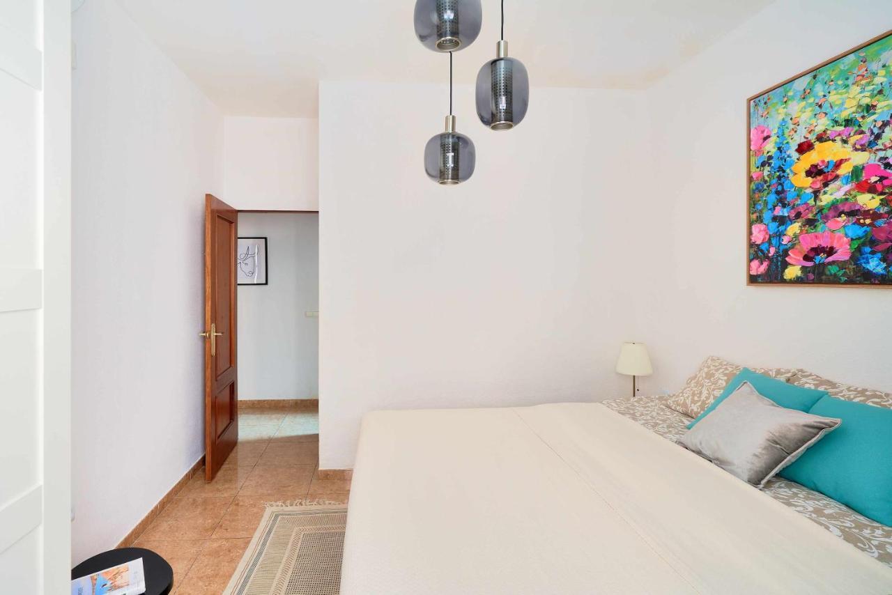 Ferienwohnung Under The Olive Trees In Historic Center Of Málaga Exterior foto